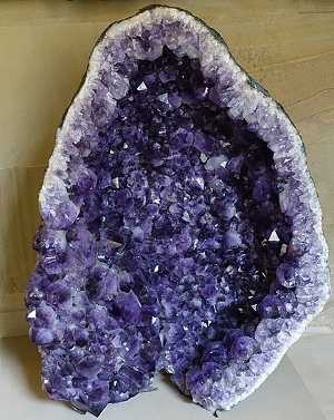 Amethyst geode