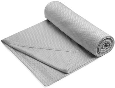 Cooling throw blanket