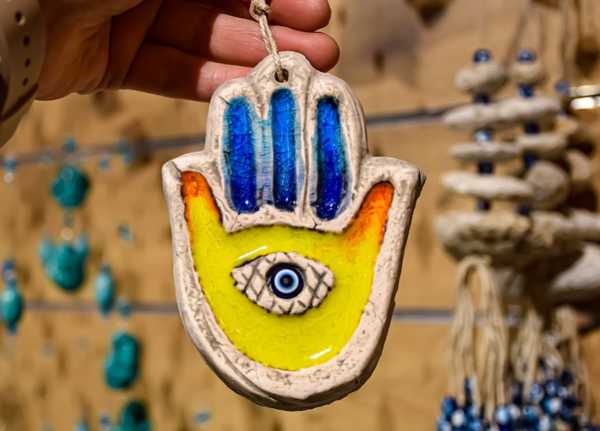 What Is A Hamsa? | My Jewish Learning