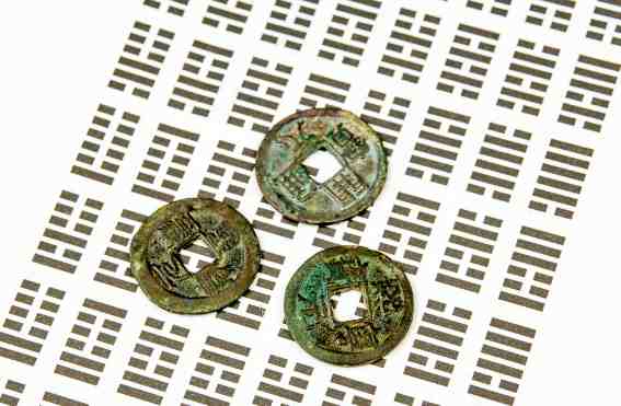 I Ching coins & hexagrams