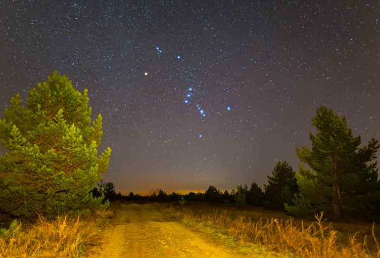 Orion's belt in the night-sky