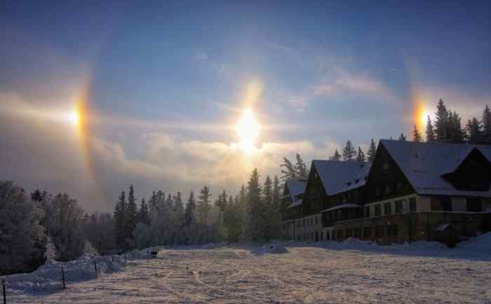 Sundog with two points of light